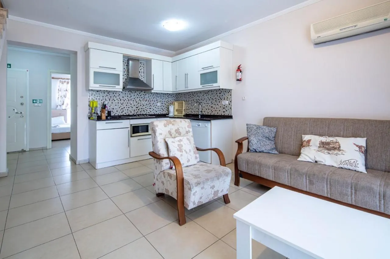 Blue Green Apartment Fethiye 0*,